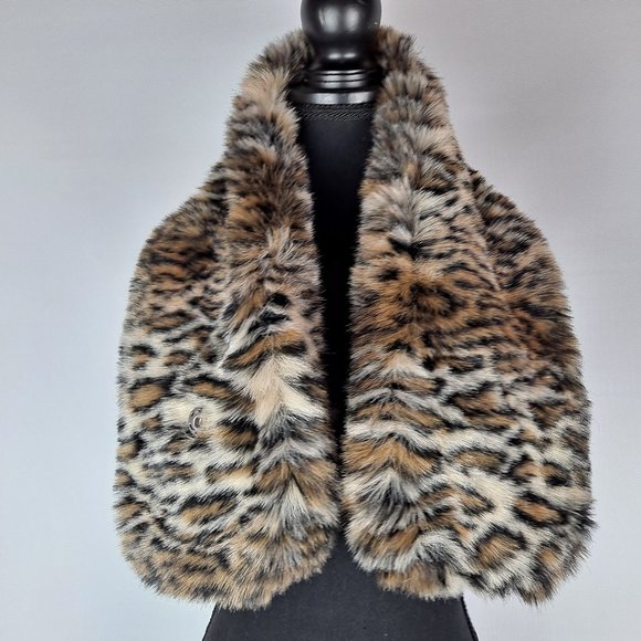 Faux Leopard Scarf - Picture 3 of 6